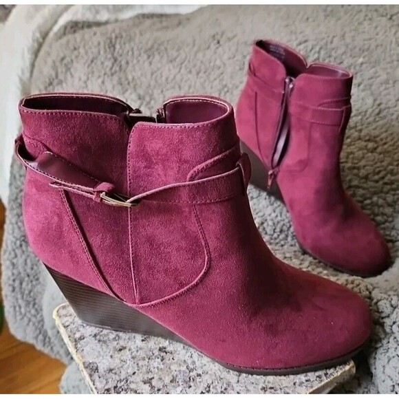MARKET & SPRUCE Women's Burgundy Serah Faux Suede Boots, Size 10, NIP - Picture 1 of 8